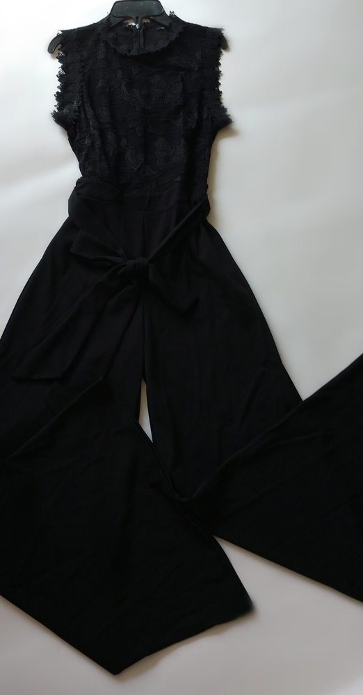 Fashion top lace detailed jumpsuit with belt. - Picture 3 of 9